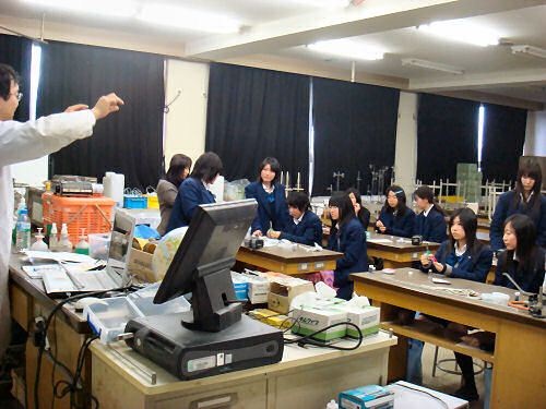 �⍪�����̏o���u�`�E���R�������Г썂���w�Z