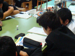 �⍪�����̏o���u�`�E���Ɍ������������w�Z